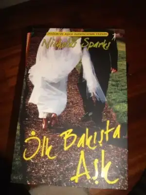 $nicholas sparks ilk bak&#305;&#351;ta a&#351;k.webp