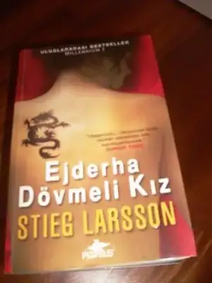 $stieg larsson ejderha d&#246;vmeli k&#305;z.webp
