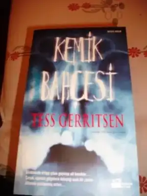 $tess gerritsen kemik bah&#231;esi.webp