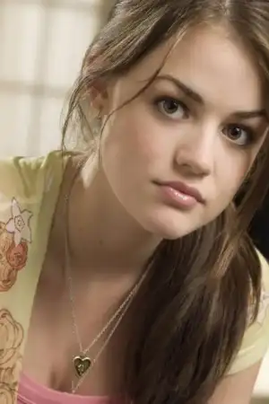 $Lucy-Hale-2.webp