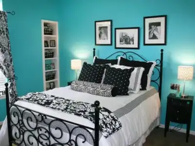 $blue-black-white-bedroom.webp