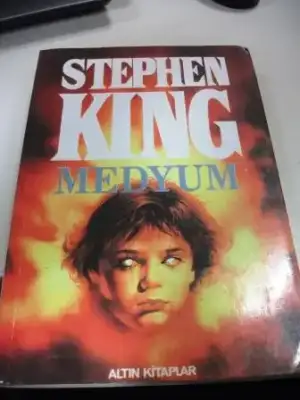 $stephen king medyum.webp
