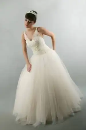 $2009-Model-Aysira-Gelinlik-MBS0686__21440704_0.webp $2009-Model-Aysira-Gelinlik-MBS0686__21440704_0.webp