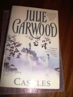 $julie garwood castles.webp