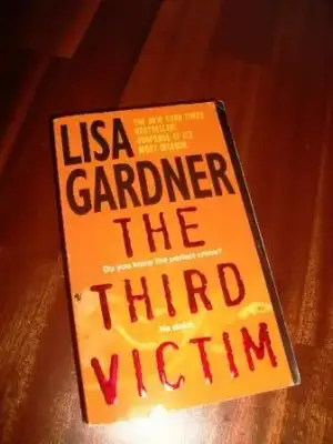 $lisa gardner the third victim.webp