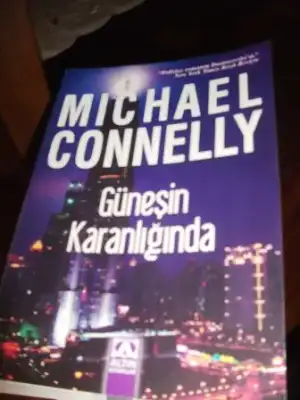 $michael conelly g&#252;ne&#351;in karanl&#305;&#287;&#305;nda.webp