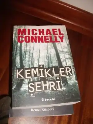$michael conelly kemikler &#351;ehri.webp