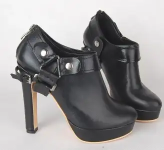 $miu miu harness.webp