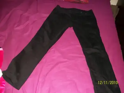 $100_0906.webp