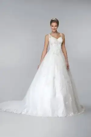 $oleg_cassini_gelinlik_213_modelleri  (11).webp