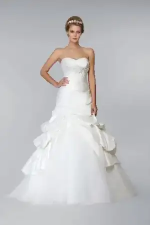 $oleg_cassini_gelinlik_213_modelleri  (14).webp