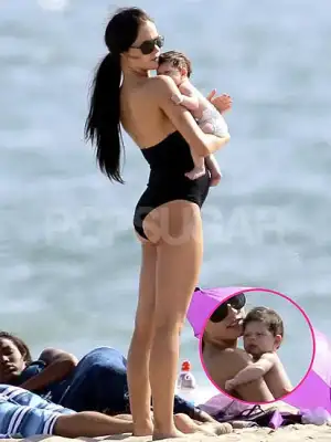 $Pictures-Ryan-Phillippes-Baby-Alexis-Knapp.webp