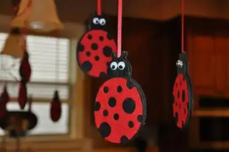 $ladybug-decoration.webp