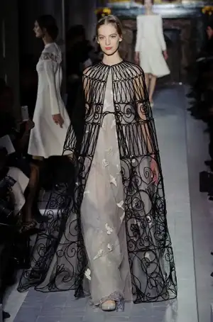$valentino_ilkbahar_yaz_2013_modelleri (1).webp