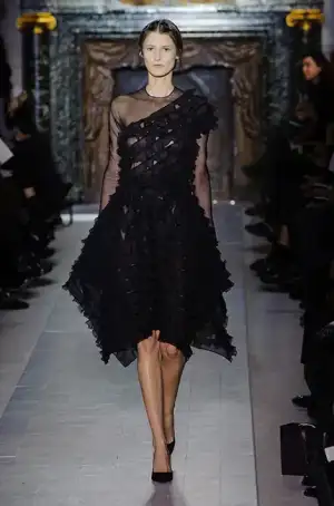 $valentino_ilkbahar_yaz_2013_modelleri (28).webp
