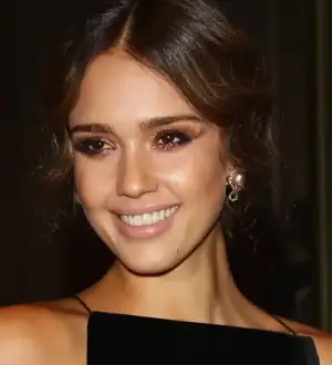 $jessica-albanin-goz-makyaji-_14112011113918.webp