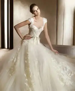 $2013_en_guzel_gelinlik_modelleri (7).webp