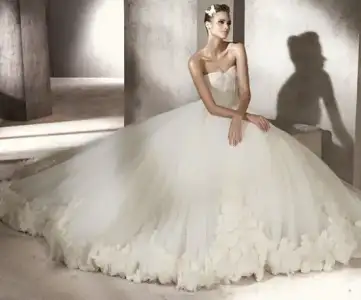 $2013_en_guzel_gelinlik_modelleri (9).webp