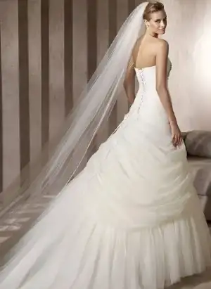 $2013_en_guzel_gelinlik_modelleri (12).webp