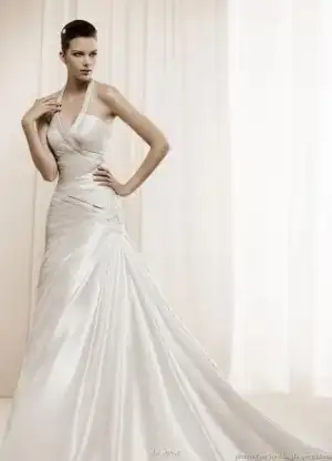 $dance_wedding_dress_la_sposa_2011.webp