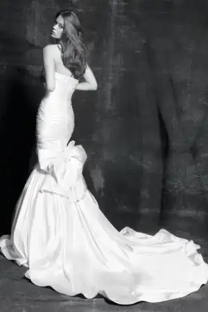 $zuhair-murad-2011-2012-sonbahar-kis-gelinlik-modelleri-4.webp