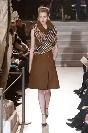 $Parade_Bouchra_Jarrar_2013_modelleri (1).webp