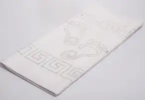 $dekoreko-tasli-ayak-havlusu-50x70-beyaz[1].webp