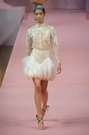 $Parade_Alexis Mabille_2013_defilesi (17).webp