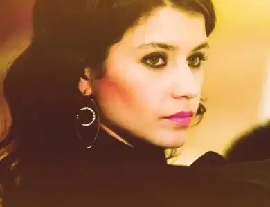 $Beren-Saat-in-Ask-i-Memnu-as-Bihter-beren-saat-19836827-700-800 copy.webp
