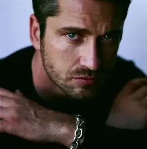 $gerard-butler-actor-man-handsome-Favim.com-555258.webp
