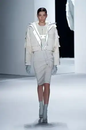 $lacoste_2013_2014_elbise_modelleri_koleksiyonu_defilesi (8).webp