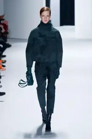 $lacoste_2013_2014_elbise_modelleri_koleksiyonu_defilesi (13).webp