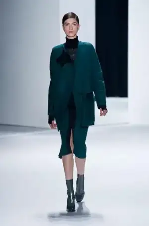 $lacoste_2013_2014_elbise_modelleri_koleksiyonu_defilesi (15).webp