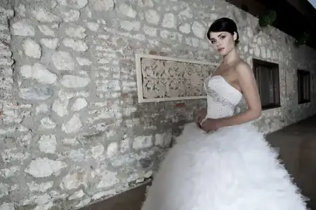 $pierre_cardin-2013_gelinlik_modelleri (55).webp