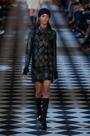 $Tommy_Hilfiger_Sonbahar_K&#305;s_2013_2014_modelleri (33).webp