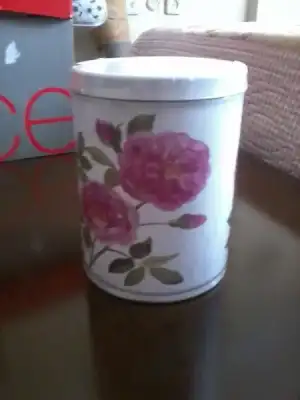 $ikea 3l&#252; g&#252;l desenli metal kutular.webp