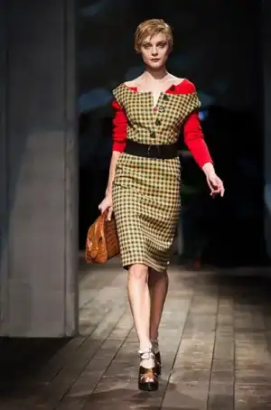 $prada_2013_2014_sonahar_kis_defilesi_modelleri (16).webp