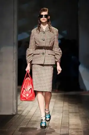 $prada_2013_2014_sonahar_kis_defilesi_modelleri (17).webp