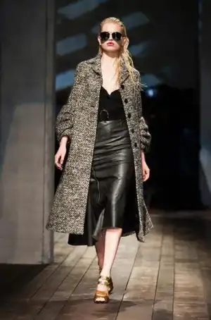$prada_2013_2014_sonahar_kis_defilesi_modelleri (21).webp
