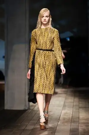 $prada_2013_2014_sonahar_kis_defilesi_modelleri (22).webp