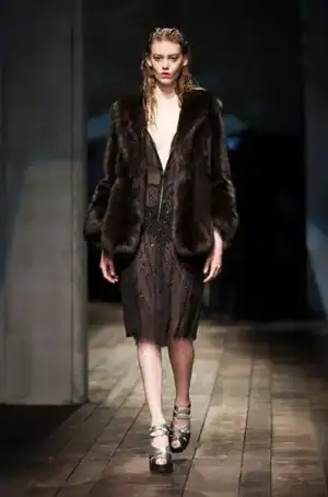 $prada_2013_2014_sonahar_kis_defilesi_modelleri (41).webp