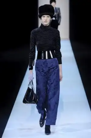 $giorgio_armani_2013_2014_sonbahar_kis_defilesi_modelleri (15).webp