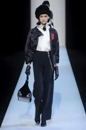 $giorgio_armani_2013_2014_sonbahar_kis_defilesi_modelleri (38).webp