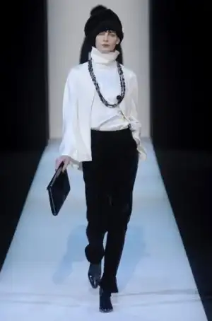 $giorgio_armani_2013_2014_sonbahar_kis_defilesi_modelleri (42).webp