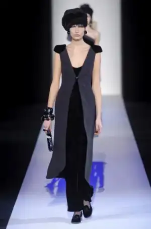 $giorgio_armani_2013_2014_sonbahar_kis_defilesi_modelleri (49).webp