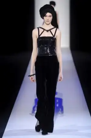 $giorgio_armani_2013_2014_sonbahar_kis_defilesi_modelleri (53).webp