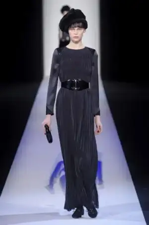 $giorgio_armani_2013_2014_sonbahar_kis_defilesi_modelleri (55).webp
