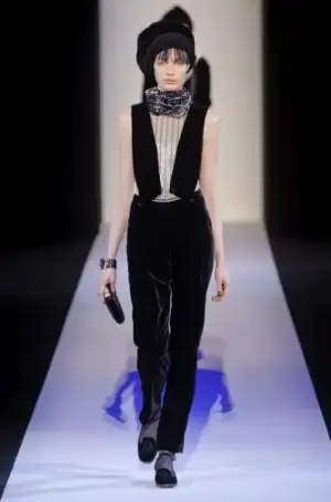 $giorgio_armani_2013_2014_sonbahar_kis_defilesi_modelleri (61).webp