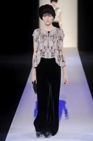 $giorgio_armani_2013_2014_sonbahar_kis_defilesi_modelleri (63).webp