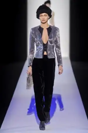 $giorgio_armani_2013_2014_sonbahar_kis_defilesi_modelleri (65).webp
